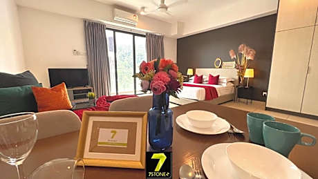 Deluxe Studio Suite with Balcony