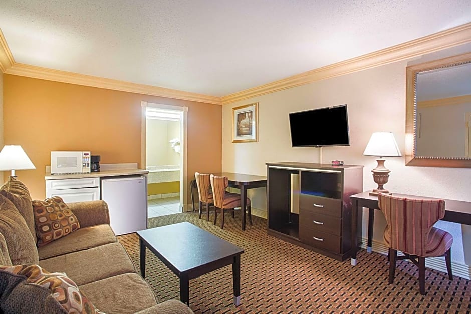 Rodeway Inn & Suites Birmingham I-59 exit 134