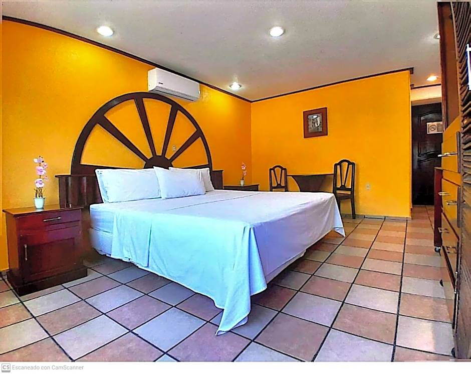 Hotel Esmeralda