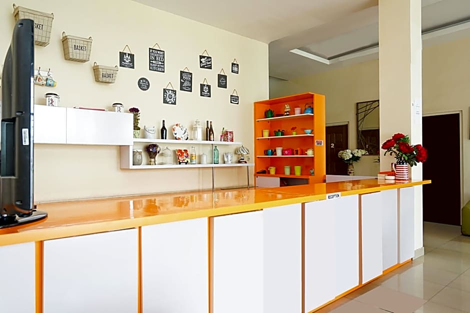 Pratisarawirya Guesthouse by ecommerceloka