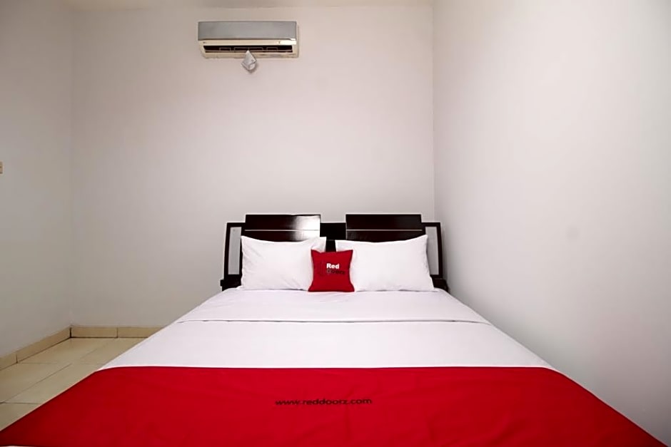 RedDoorz @ Pangeran Antasari 2