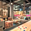Moxy by Marriott Chicago Downtown