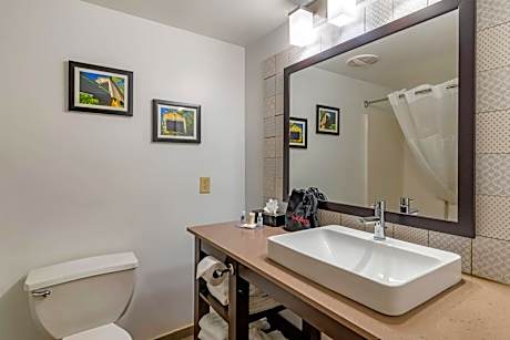 King Suite with Sofa Bed - Non-Smoking