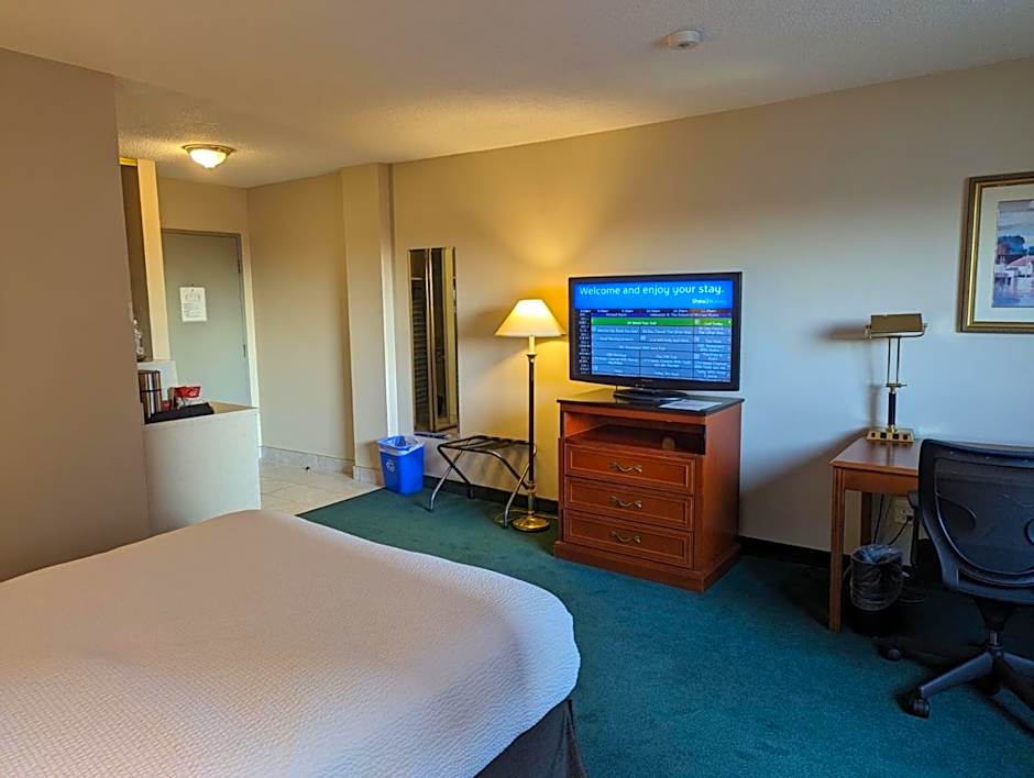 Nomad Hotel & Suites