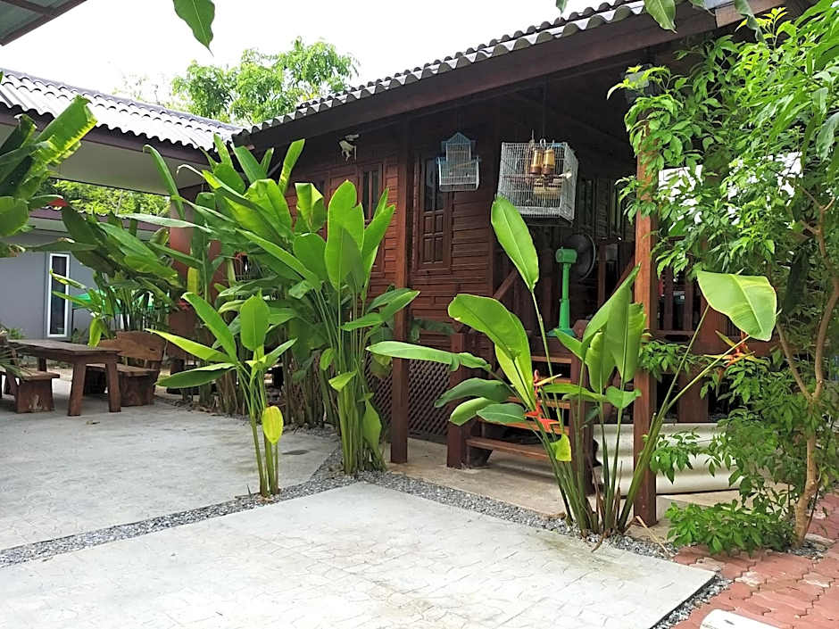 บ้านทะเลอิ่มเอม Bann Talay Im eimm