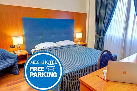 Double or Twin Room with parking included