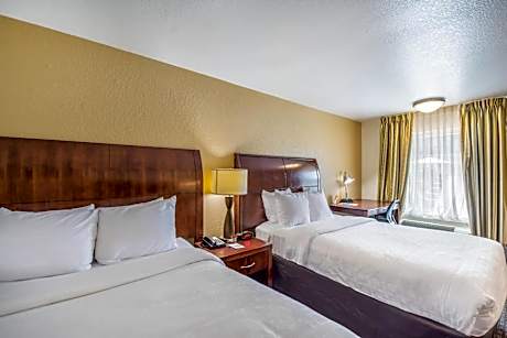 Double Room with Two Double Beds - Non Smoking