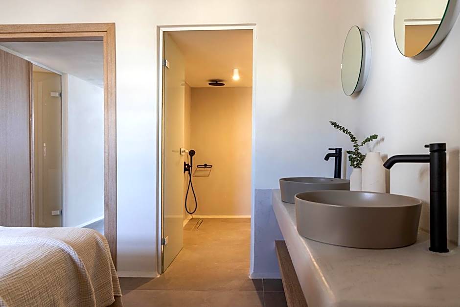 Frescoes Luxury Suites By KB Hospitality
