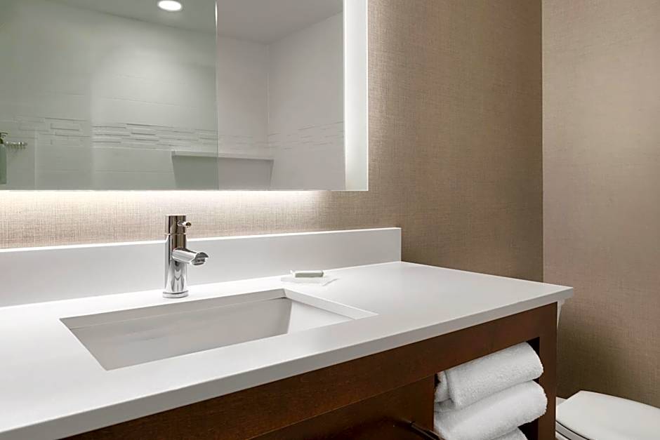 Residence Inn by Marriott Milwaukee West