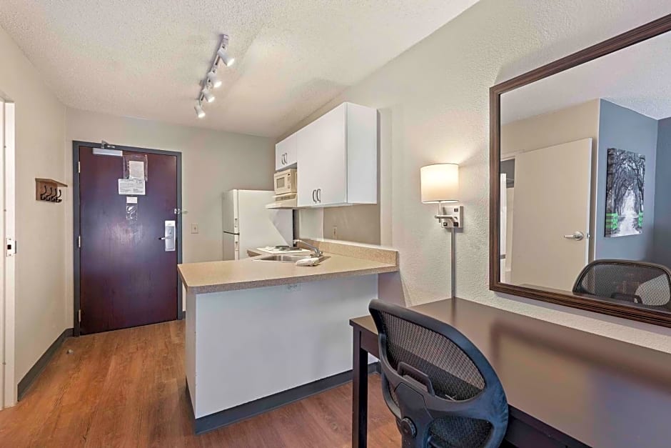 Extended Stay America Suites - Charlotte - University Place