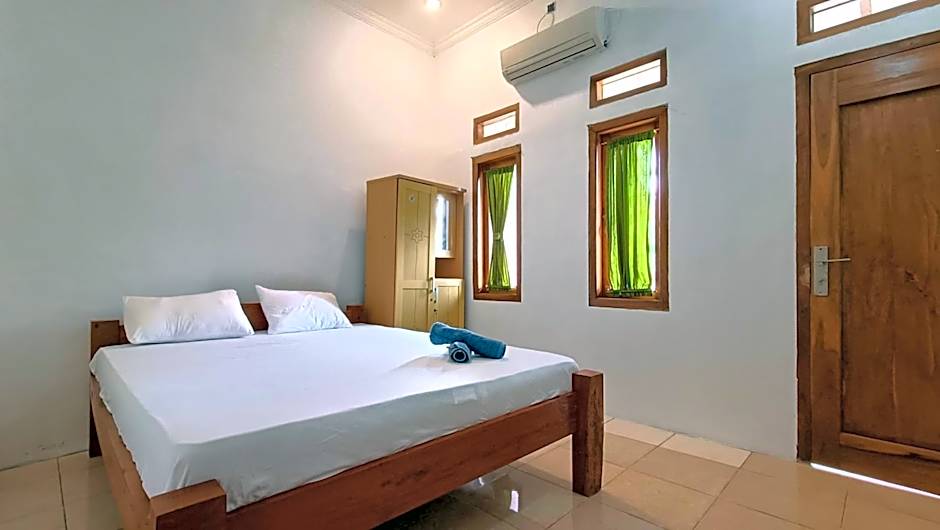 Jogo Segoro Homestay Mitra RedDoorz near Pantai Sundak Gunungkidul