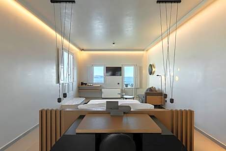 Deluxe Suite with Outdoor Hot Tub and Sea View