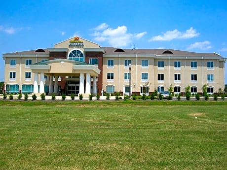 Baymont by Wyndham Montgomery South