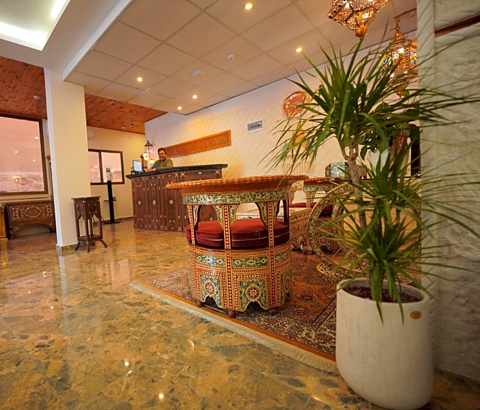 petra plaza hotel
