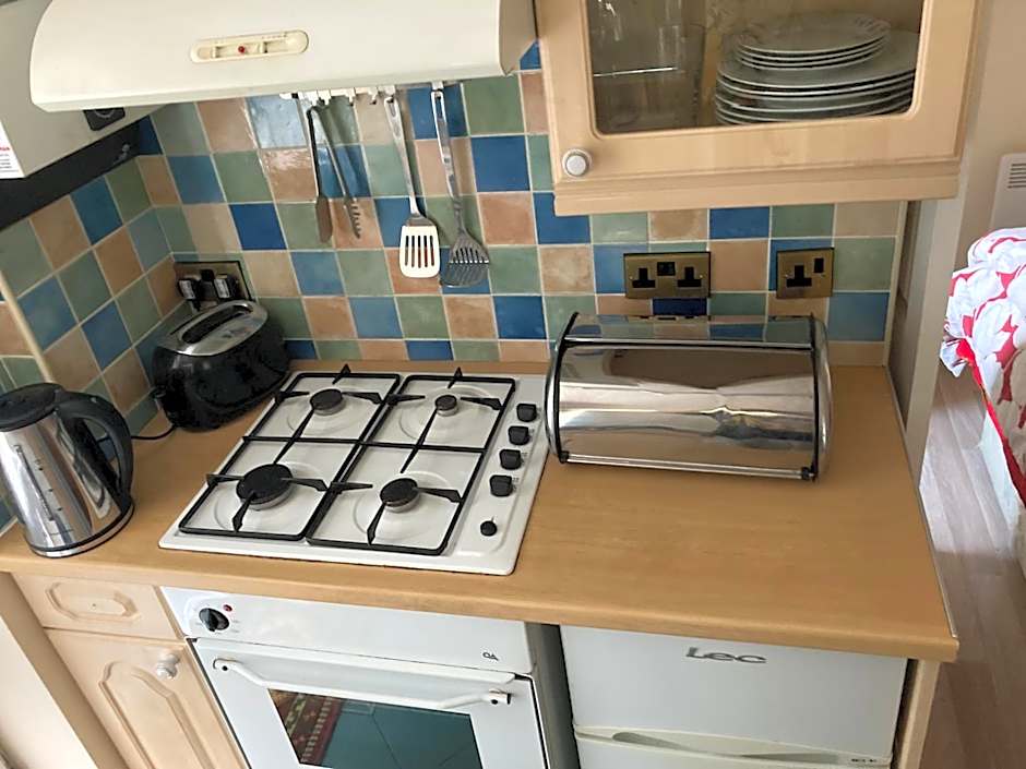 Harman Suites Self-Catering Apartments Free WIFI & Parking