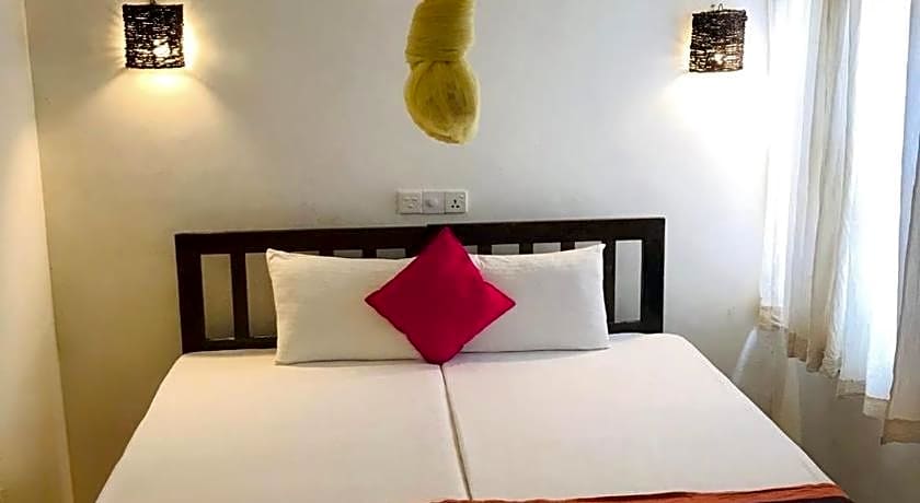 Curry Bowl Restaurant & Turtles Rest