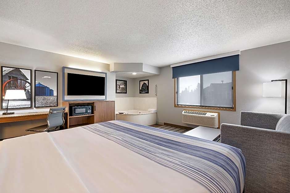 AmericInn by Wyndham Bismarck