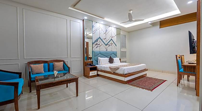 Hotel Leela Grande