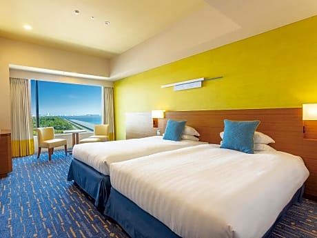2 Nights Minimum or more with 1 Free Breakfast per Stay - Twin Room (3rd - 11th Floor) - Non-Smoking