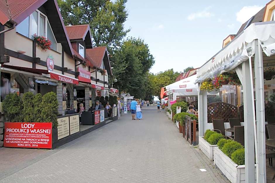 Willa Laura Rowy - Apartamenty nad morzem