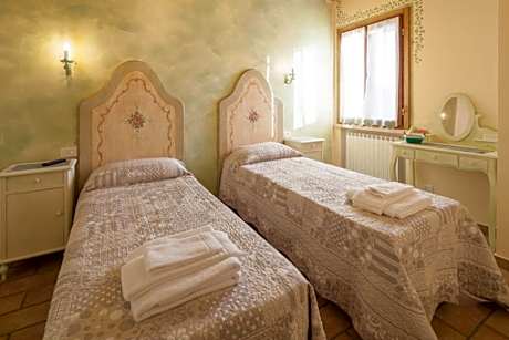 Double or Twin Room with Shared Bathroom