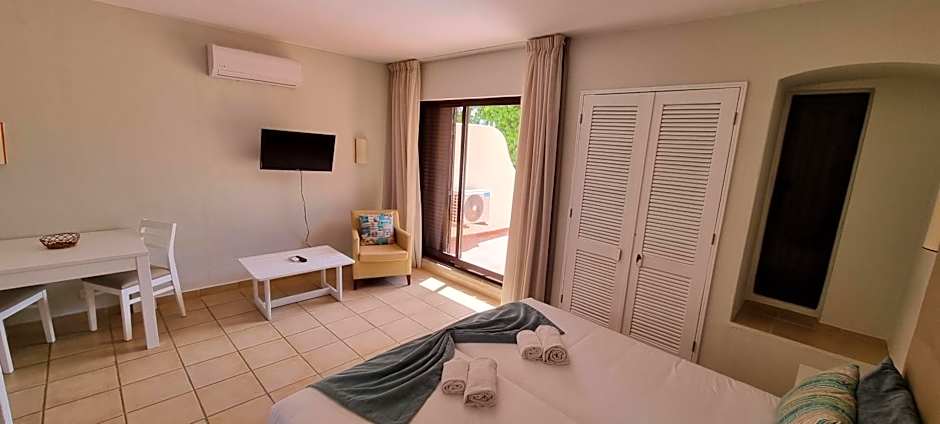 Albufeira Jardim by Umbral