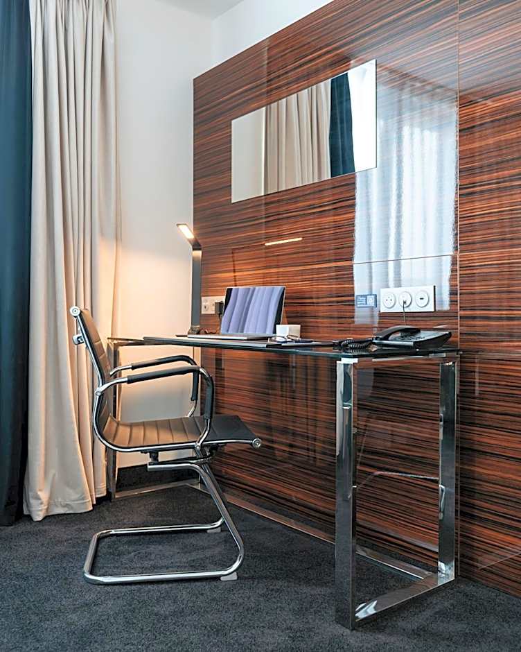 Westotel Taverny - Paris Val-d'Oise