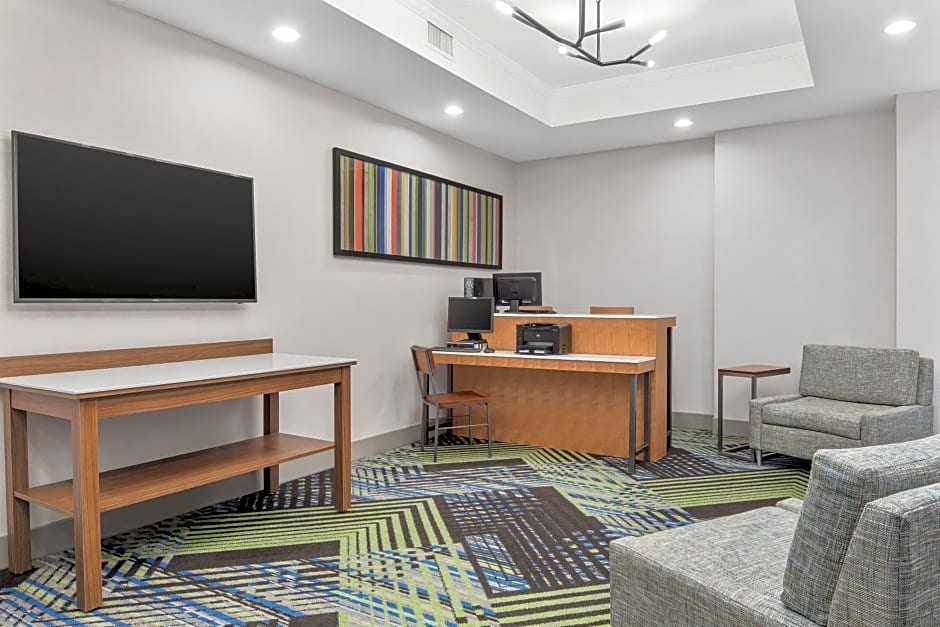 Holiday Inn Express Hotel & Suites Palm Bay, an IHG Hotel