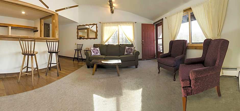 Summit Lodge