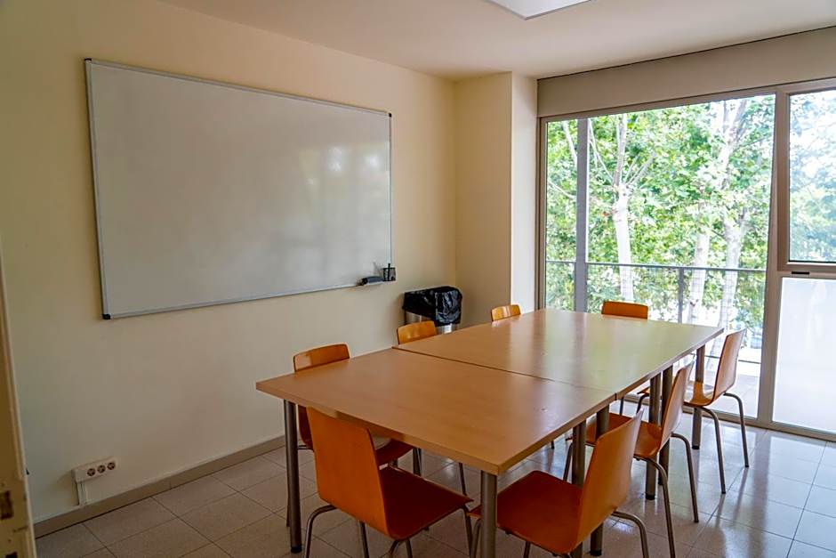 Apartaments Turístics Residencia Vila Nova