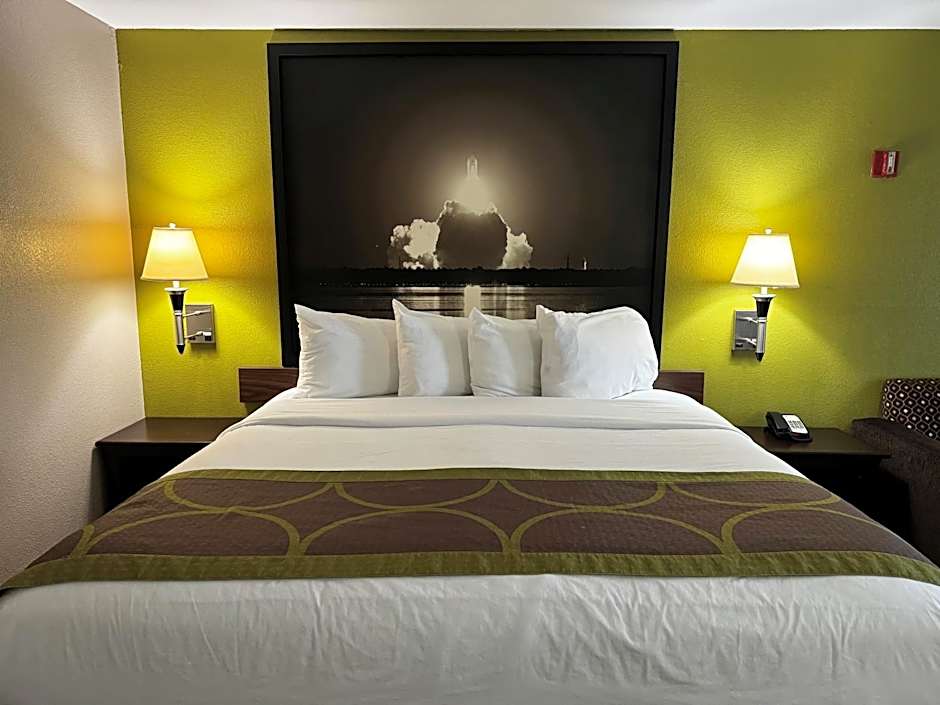 Super 8 by Wyndham Houston/NASA/Webster Area