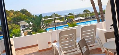 Deluxe Double Room with Pool View and Sea View