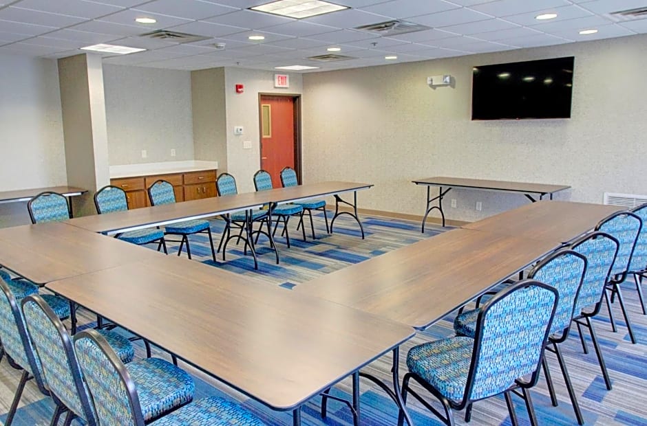 Holiday Inn Express Hotel & Suites Le Mars By IHG