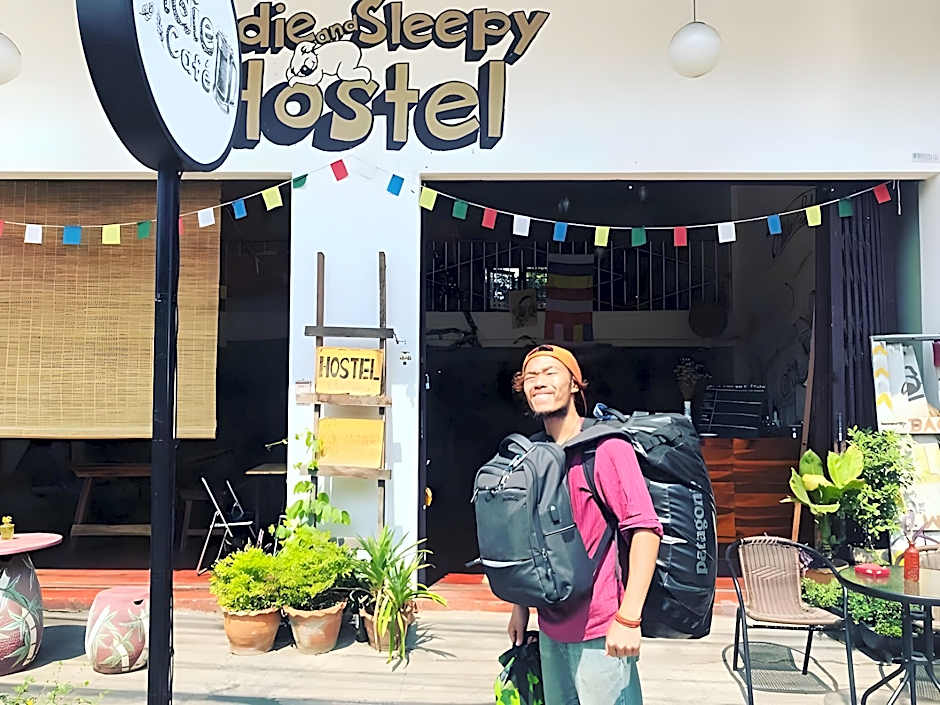 Oldie and Sleepy Hostel