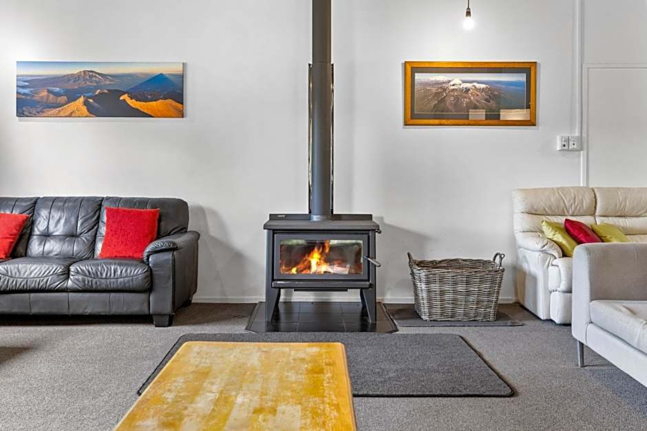 Manowhenua Lodge Hostel