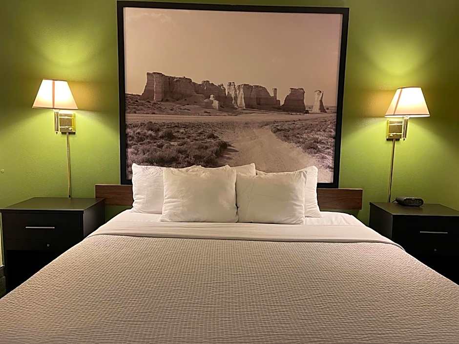 Super 8 by Wyndham Colby