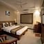 Metro Plaza Hotel by RAK Rooms