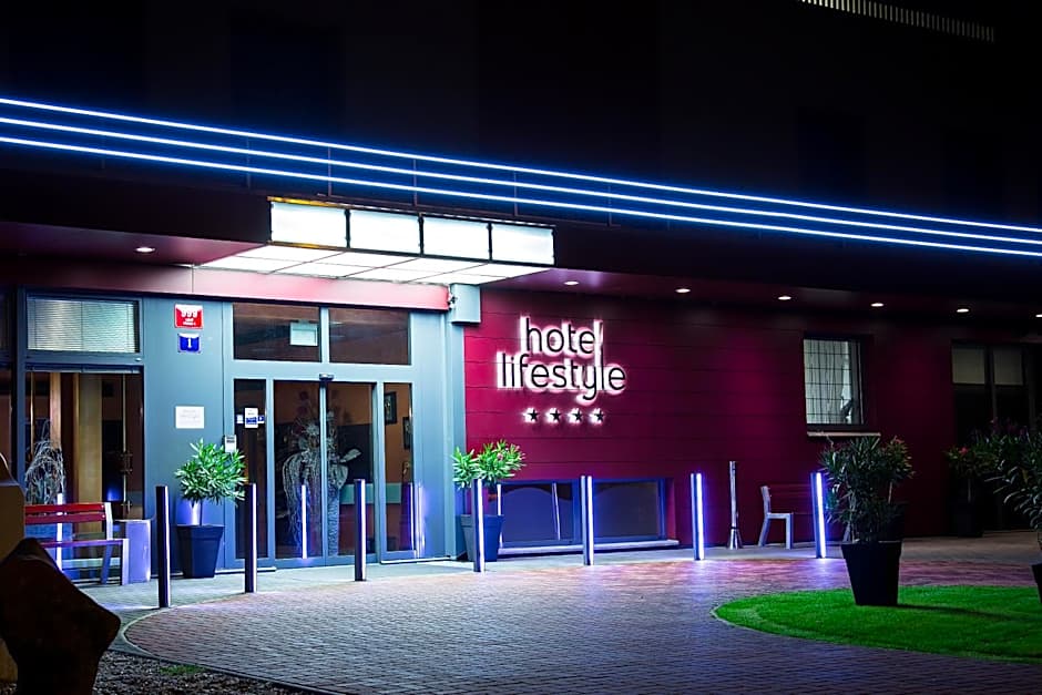 Lifestyle Hotel