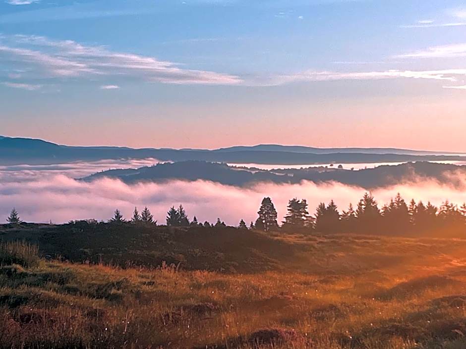 Stoneymollan over Loch Lomond