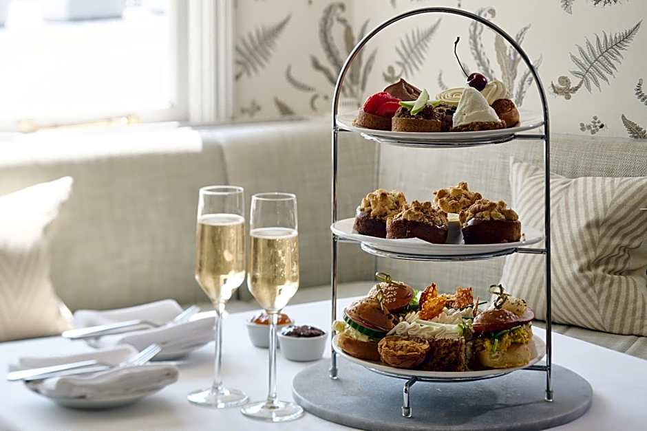 Fermain Valley Hotel