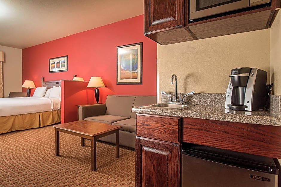 Baymont Inn & Suites by Wyndham Sturgis