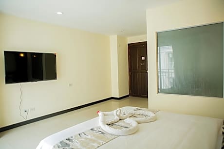 Deluxe Double Room with Bath