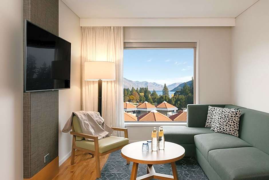voco Queenstown By IHG
