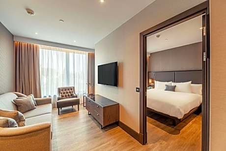 The Gormley Apartment Suite