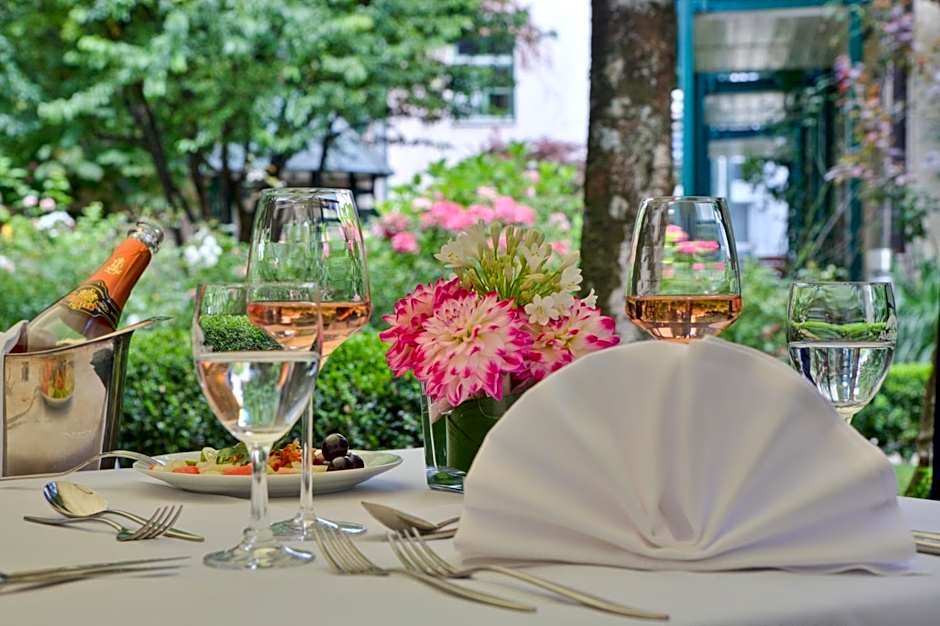 MAXIMILIAN MUNICH Apartments & Hotel