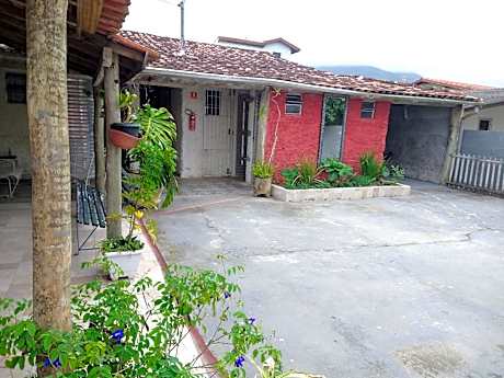 Hostel Canto da Praia São Sebastião - próximo ao enrocamento Caraguatatuba