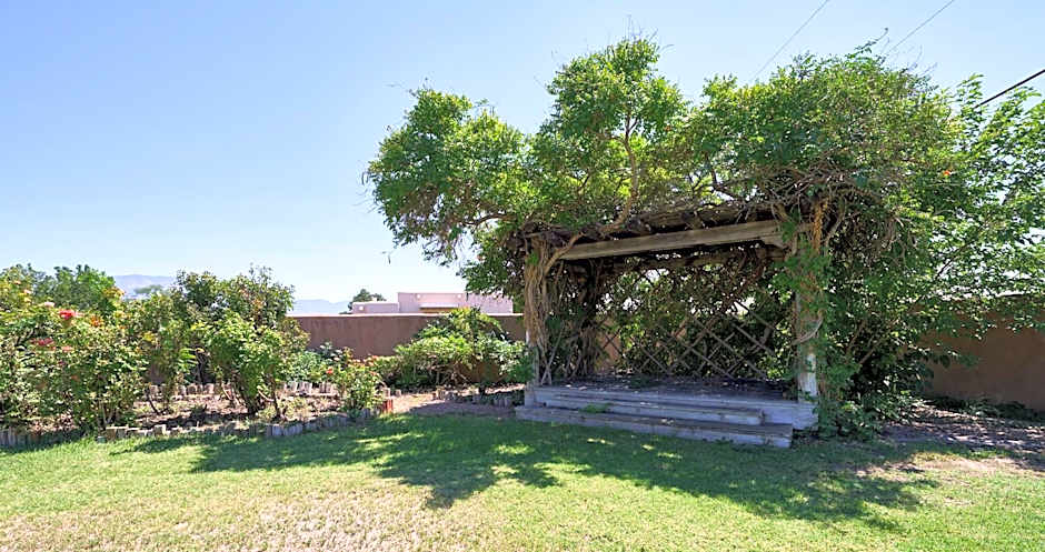 Loba Luna Bed & Breakfast