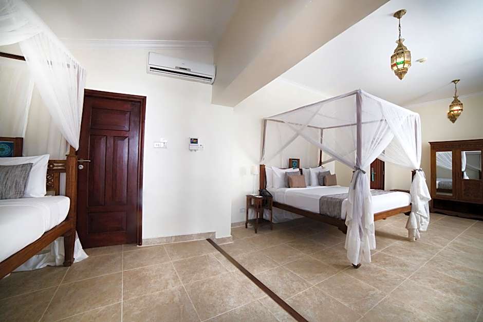 Maru Maru Hotel