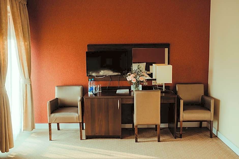 Centrum Bankietowo - Hotelowe "Perła"