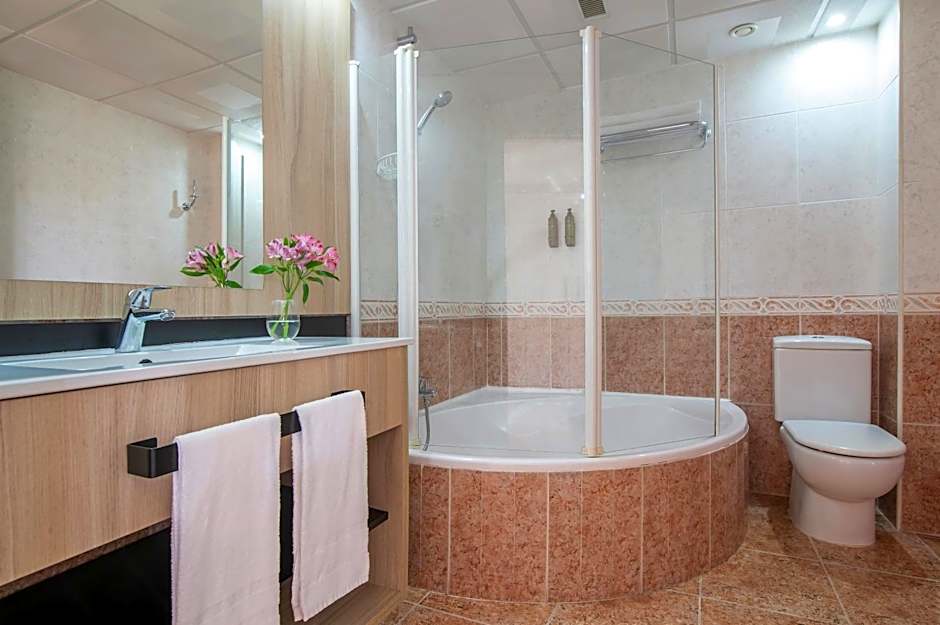 Hotel Benidorm East by Pierre & Vacances
